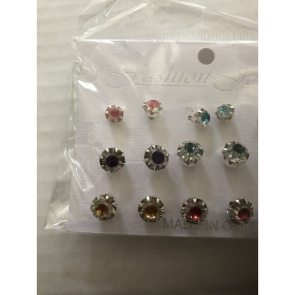Fashion Jewelry Earring Lot 1 set of 9  pairs - Picture 3 of 5